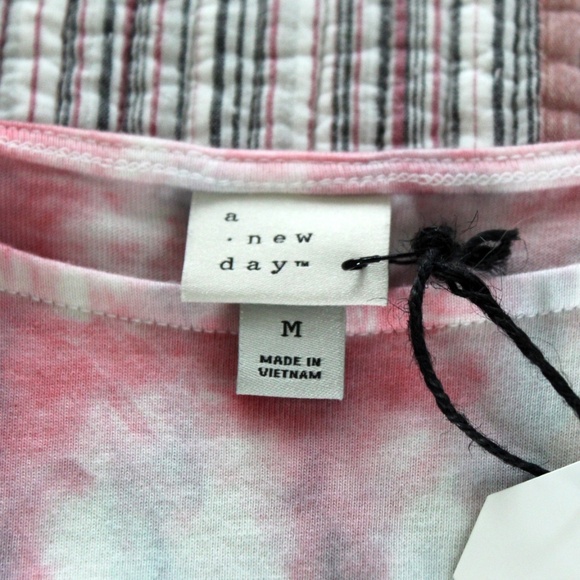 Handmade tie dye surplus sleeveless blouse by Hue Revival - Picture 6 of 12